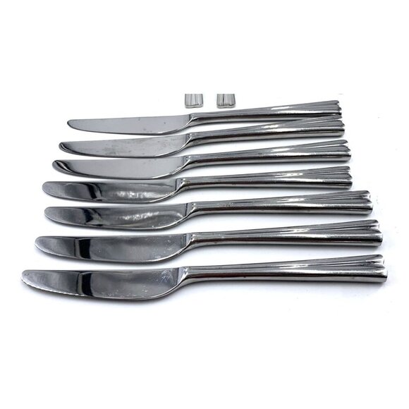 Reed and Barton Stainless Flatware 23 Pieces 18/10 Stainless - Picture 5 of 7